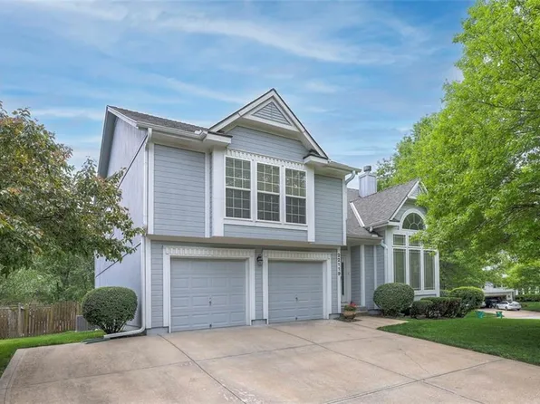 22119 W 51st Ter, Shawnee, KS 66226