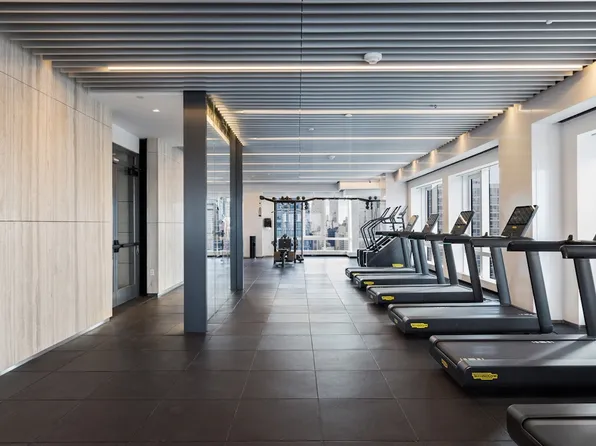 555 West 38th Street image 10 of 21