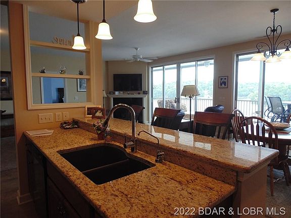 3rd image of 965 Summer Place Dr Unit 4B