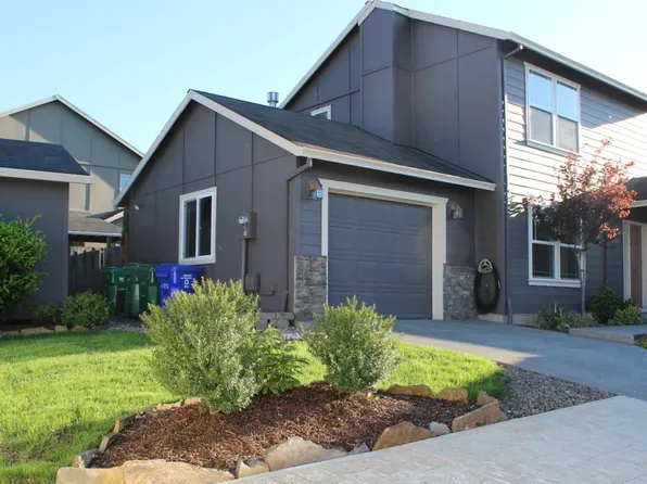 1549 SW Pleasant View Dr, Gresham, OR 97080