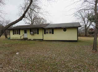 160 Clark St, Taneyville, MO 65759