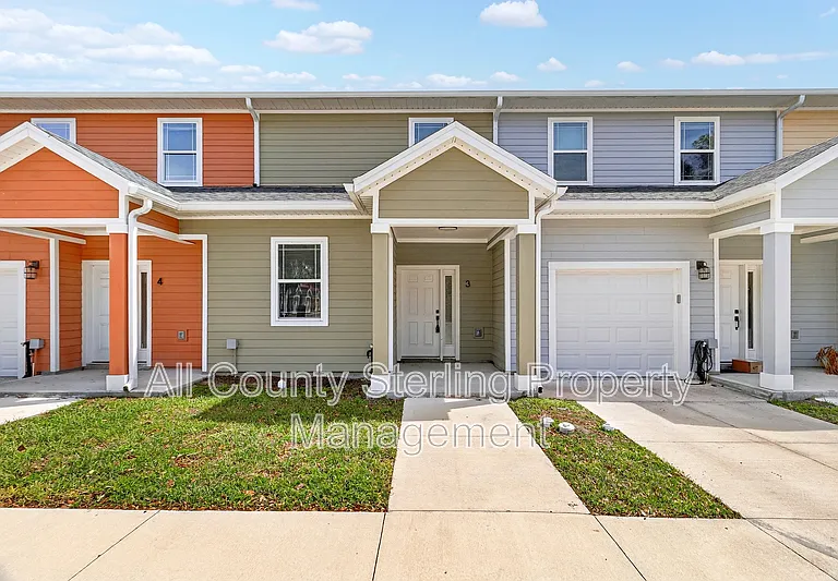 1611 NW 29th Rd #3 — Photo 1