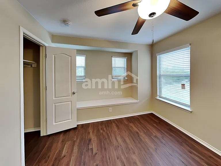 8905 Norwich Castle Dr — Photo 18