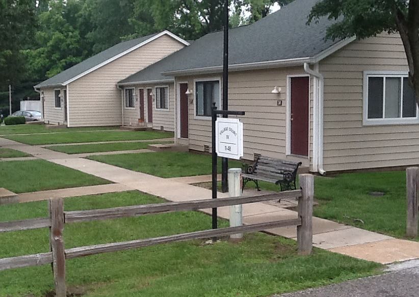 1st image of 23 Village Ct #23