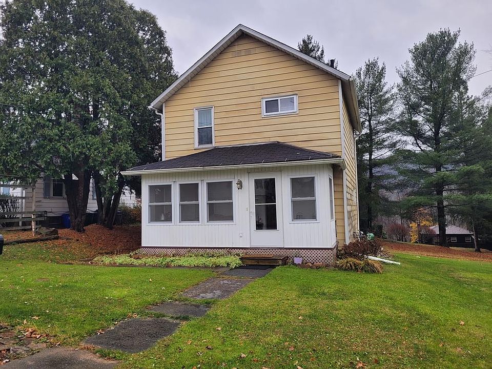 1st image of 211 Pierce Ave