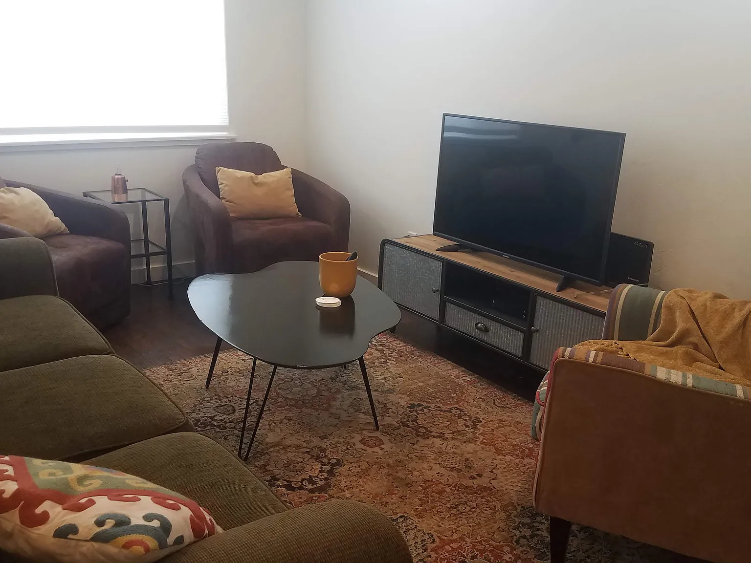 3 bed, 1200 sqft, $2,800 — Photo 4