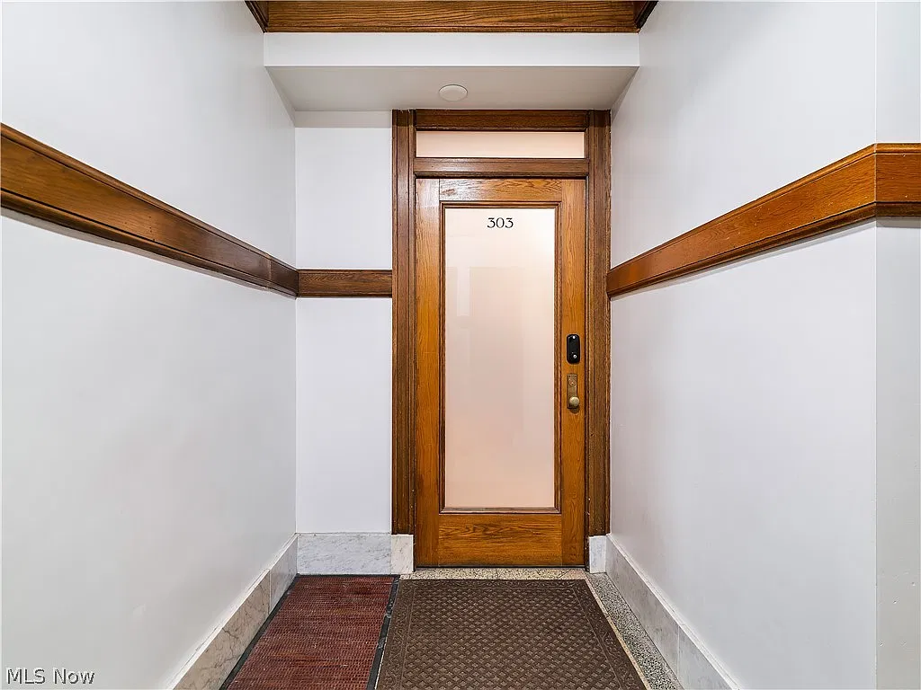 2 bed, 2.0 bath, 1375 sqft, $1,300 — Photo 3