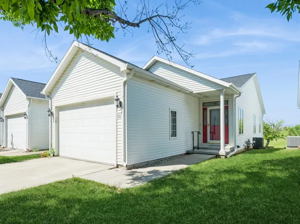 2117 W 4th Ave, Indianola, IA 50125