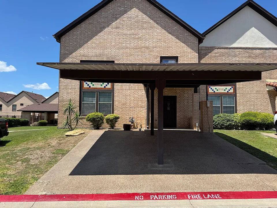 2445 Monarch Dr #1301