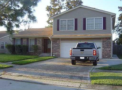 1st image of 3848 N Deerwood Dr
