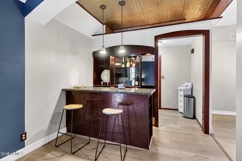 3rd image of 10 Katherine Terrace
