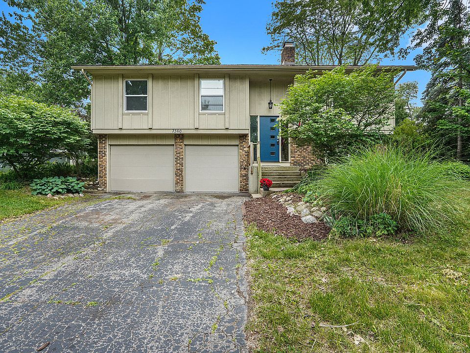 1st image of 3360 Nottingham Dr NE