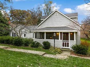 23249 W South Lakewood Ln, Lake Zurich, IL 60047