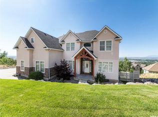 615 E Oak View Ct, North Salt Lake, UT 84054