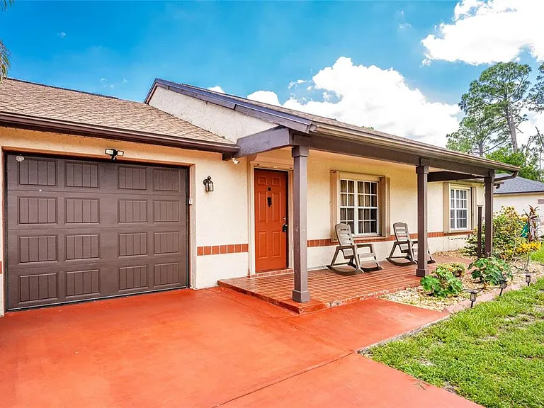 18407 Avon Ave — Photo 3