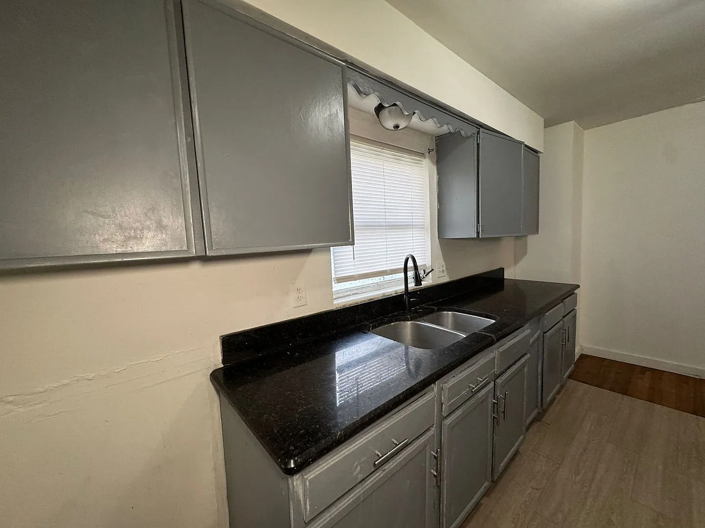 Affordable & Comfortable Home in Orlando Prime Location Near Everything! — Photo 3