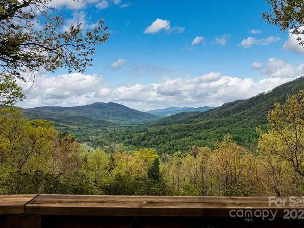 74 N Forest Dr, Marion, NC 28752