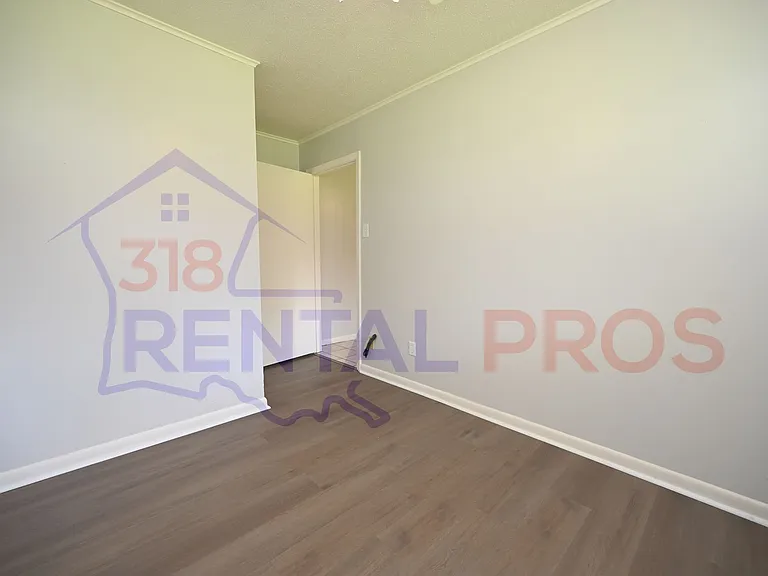 427 E Mississippi Ave — Photo 10