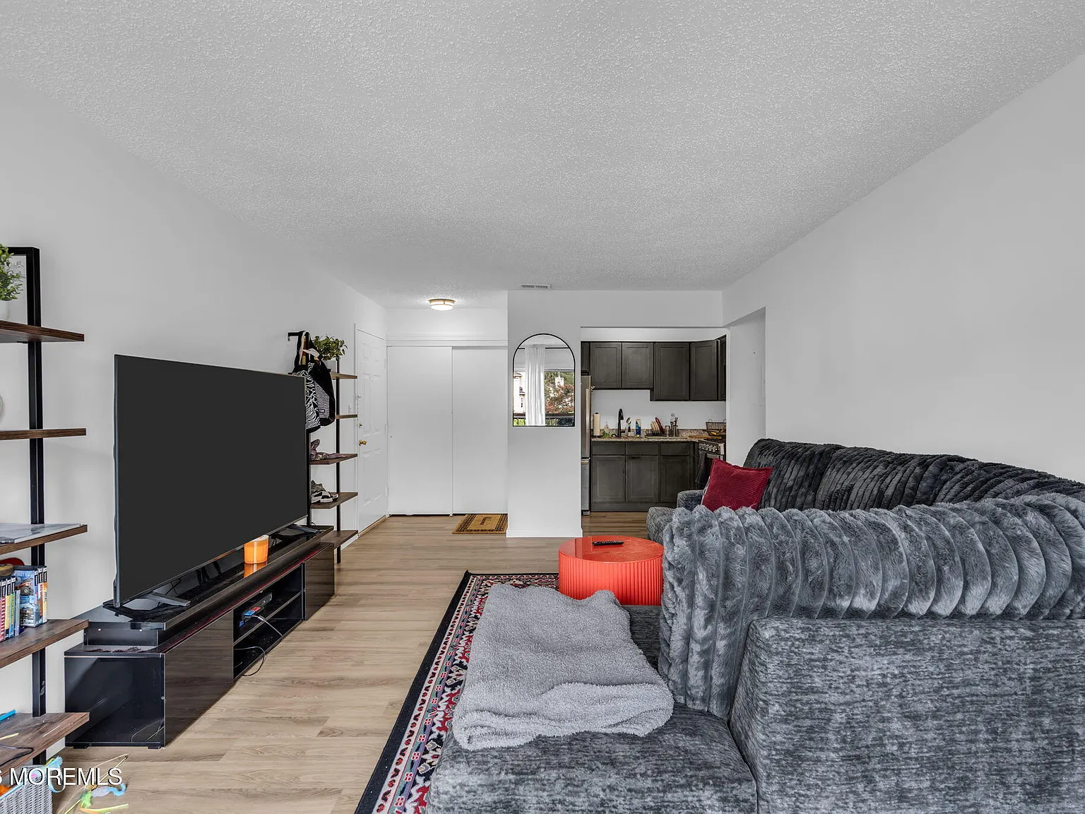 2 bed, 945 sqft, $2,850 — Photo 4