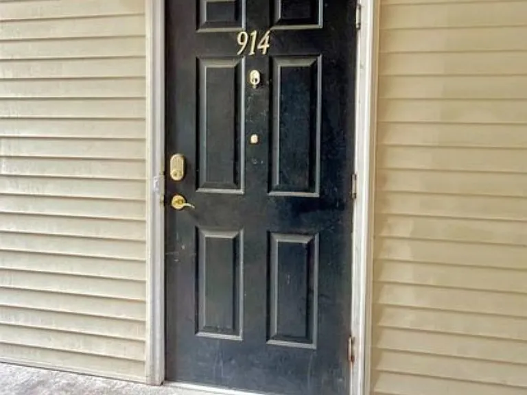 914 Del Negro Ct — Photo 8