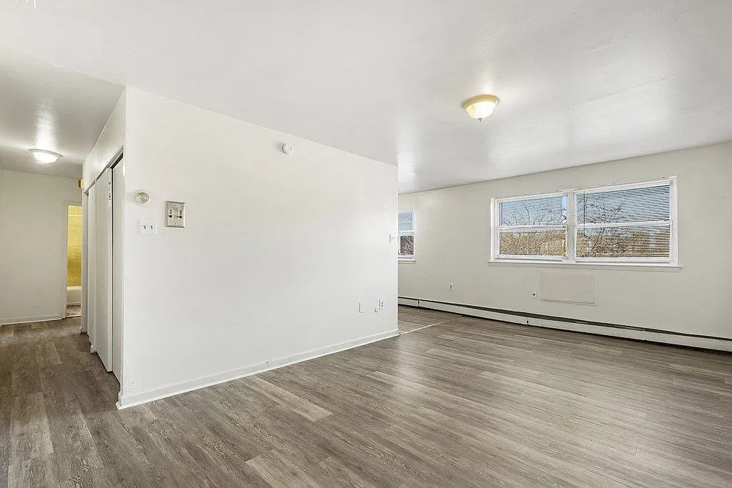 1 bed, $1,149 — Photo 2
