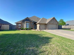 2301 Meadowview Dr, Duncan, OK 73533
