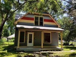 329 S Washington St, Lindsborg, KS 67456