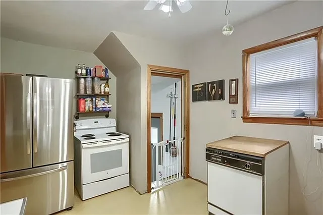 543 Wengler Ave — Photo 21