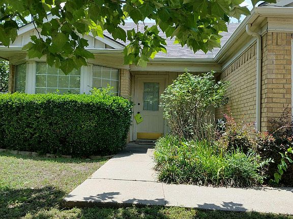 5th image of 7521 Buttonwood Dr