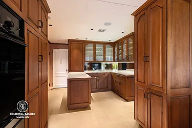 Sold by Coldwell Banker Warburg