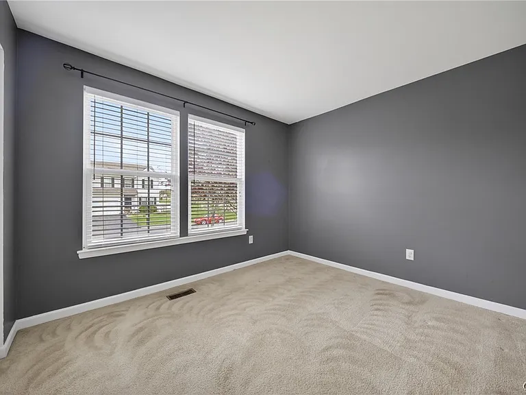 5472 Alfreton Dr — Photo 20