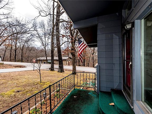 3rd image of 18 Gore Ln