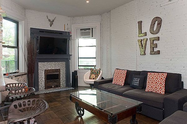 1st image of 161 W 105th St #4
