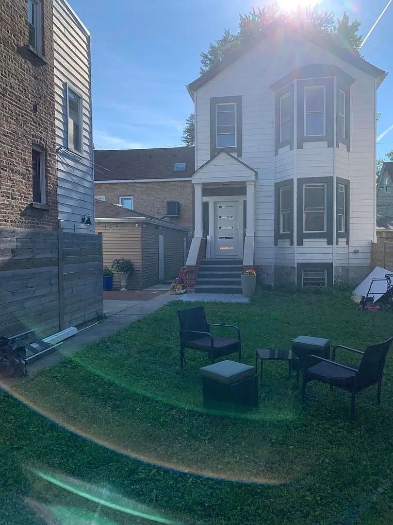 2 bed, 2896 sqft, $3,299 — Photo 1