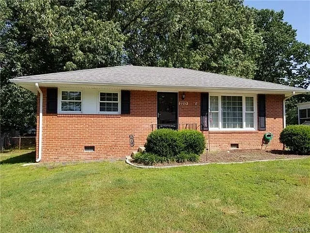 2213 Mendota Dr