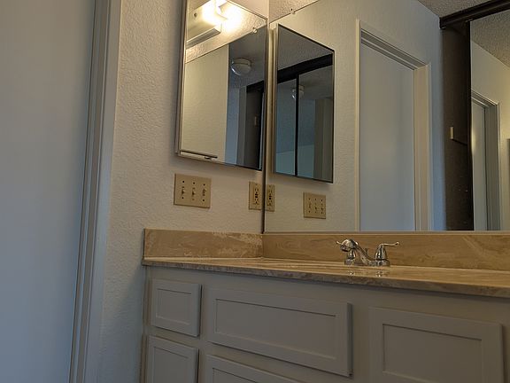 5th image of 13059 Wimberly Sq Unit 122