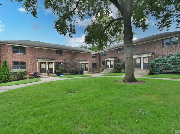 219-37 75th Avenue #160A2, Oakland Gardens, NY 11364