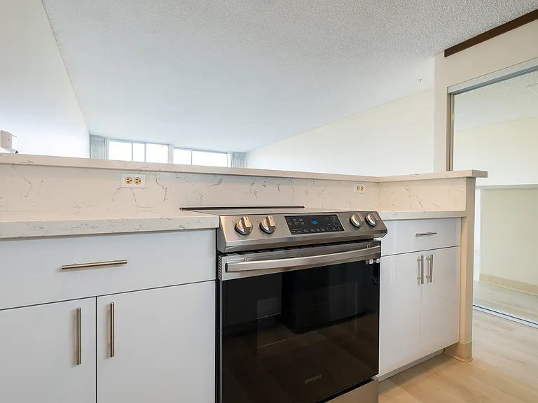2611 Ala Wai Blvd #1704 — Photo 2