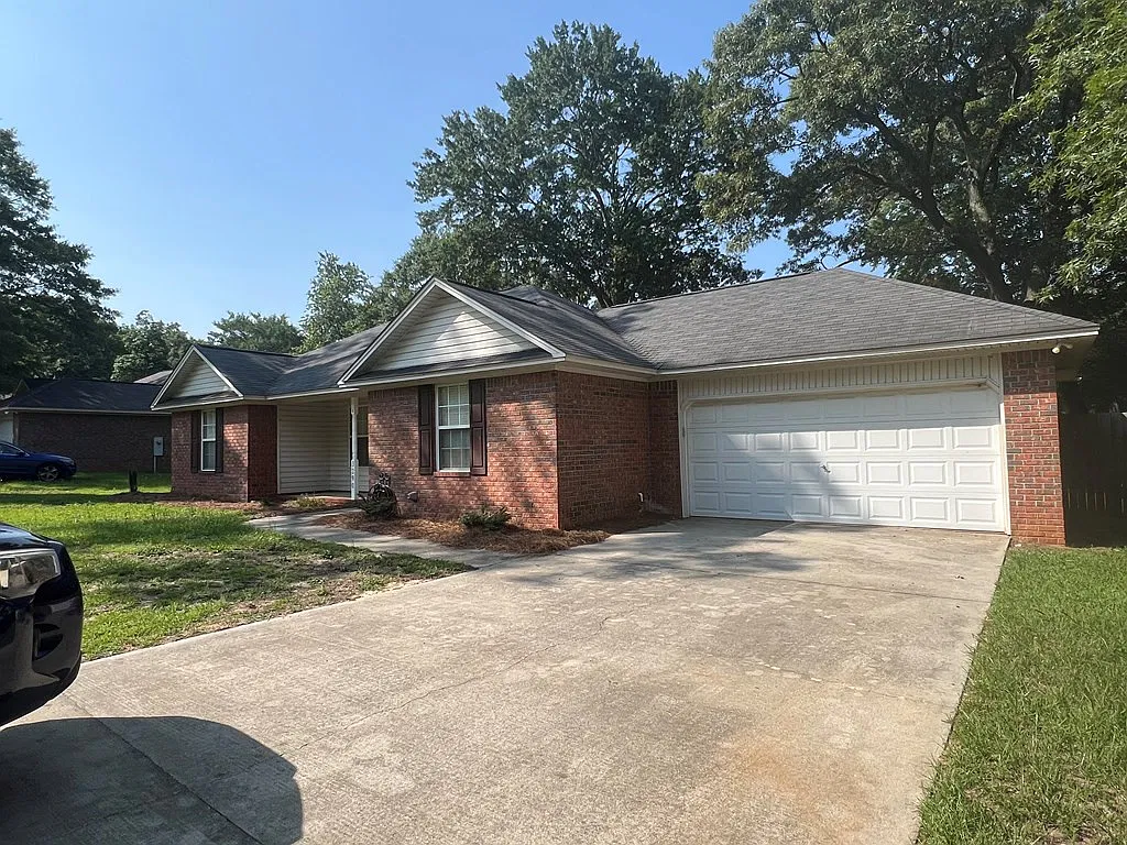 3 bed, 2.0 bath, 1246 sqft, $1,650 — Photo 2