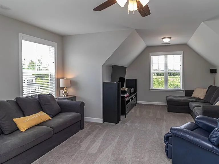 300 Stonebridge Dr — Photo 13