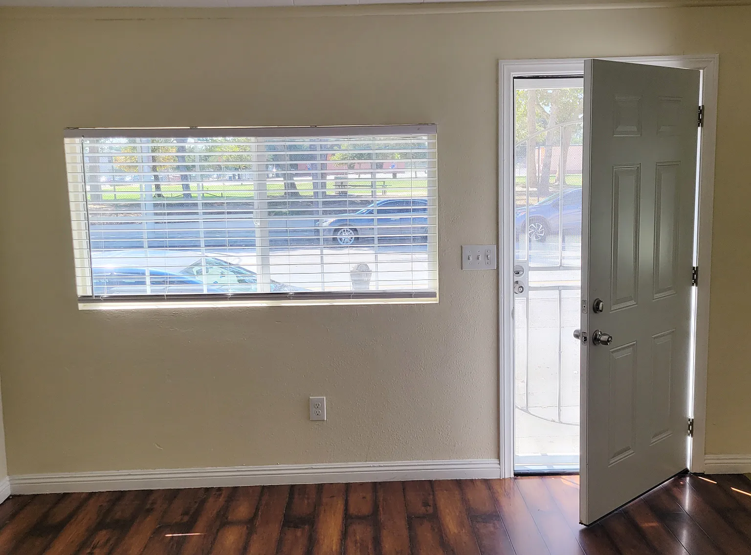7858 Seville Ave — Photo 4