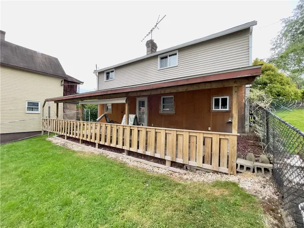 1217 Crest Ave, Charleroi, PA 15022