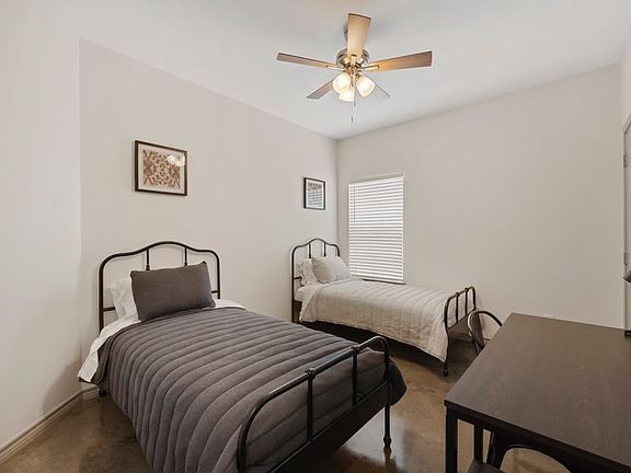 2nd image of 10071 Shadow Wood Cir #32