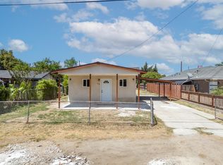 438 Cedar Avenue, Earlimart, CA 93219