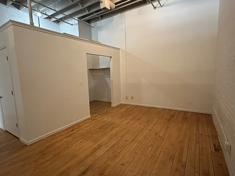 1319 Leavenworth St #203 — Photo 8