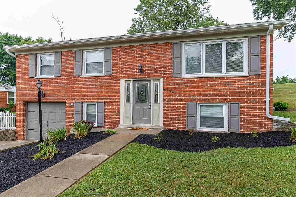 6435 Adahi Dr photo 1