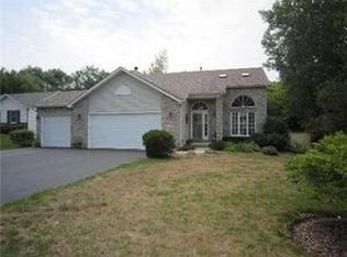 974 W Shore Dr, Fox Lake, IL 60020