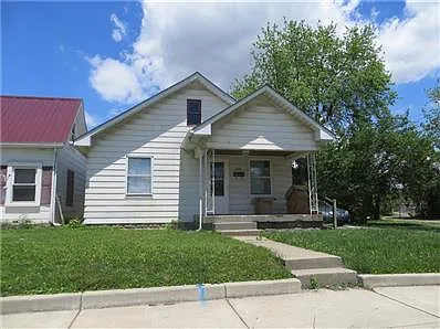 1160 Knox St photo 1