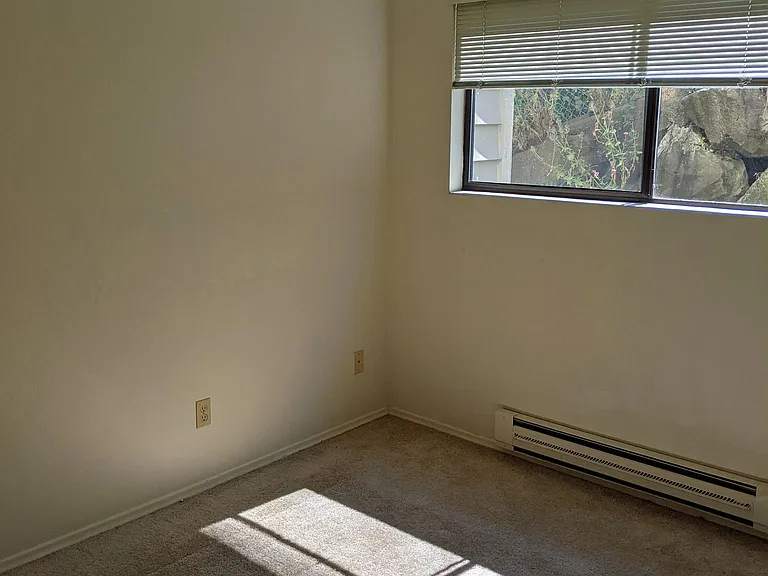 1738 Dexter Ave N #4 — Photo 21