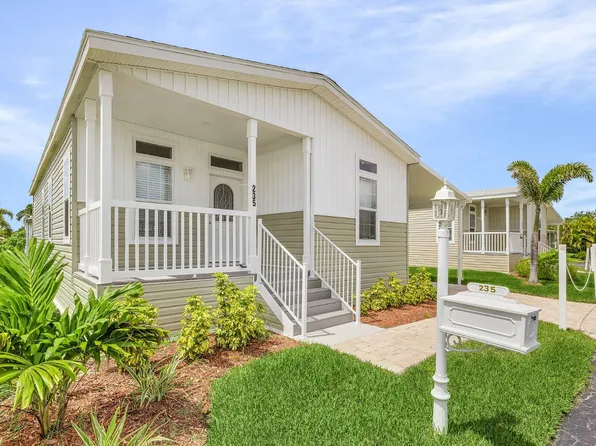 235 Foxwood Ln, Naples, FL 34112